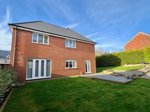 Photo 9- click for photo gallery